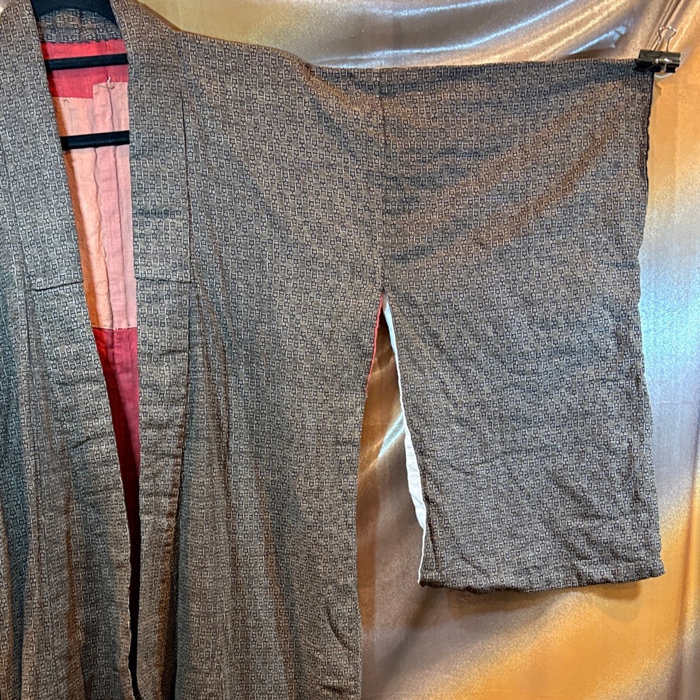 Vintage Yukata Kimono. Has had many repairs as seen in pics. Amazing history 203